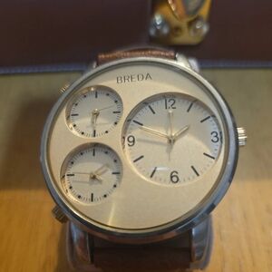 Breda Gold-Tone watch three timezone dial not working